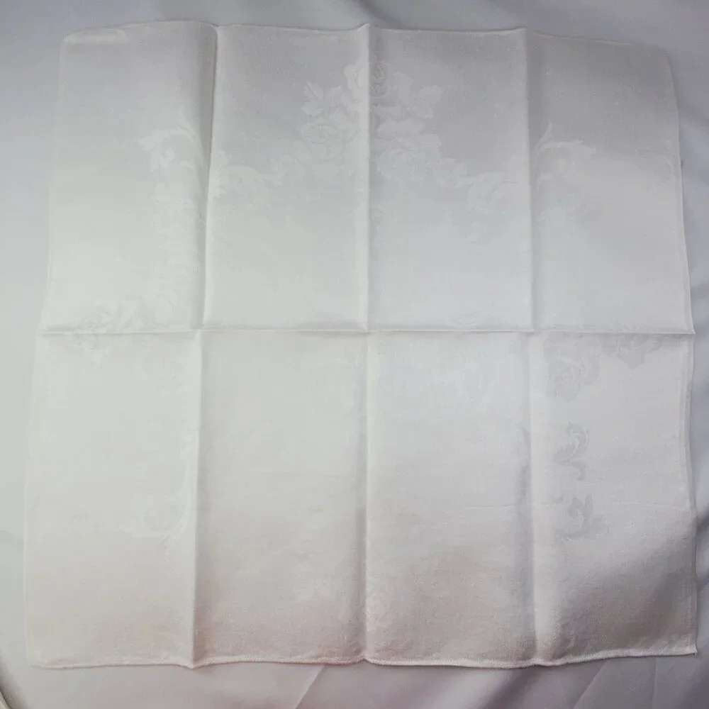 9 VTG White Damask Heirloom Rose Pattern Table Napkins 20